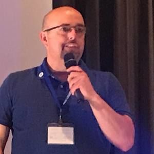 Meet your Posher, Eddie